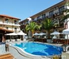Simeone Hotel, alloggi privati a Metamorfosi, Grecia